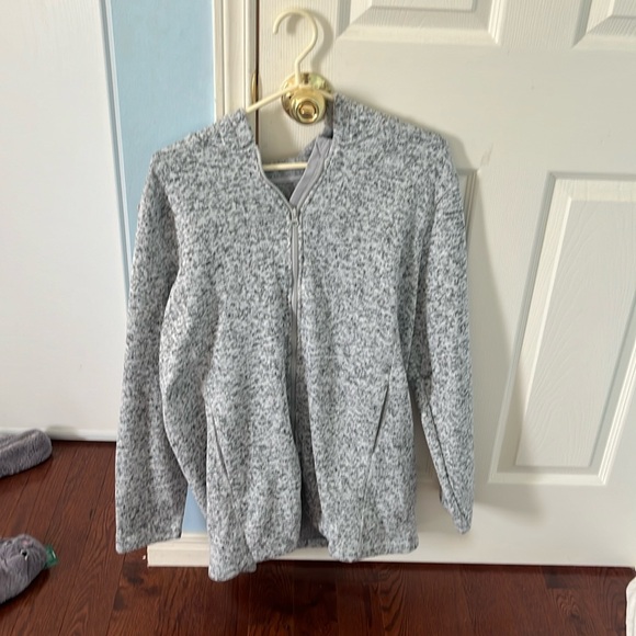 Grey sweater - Picture 1 of 2